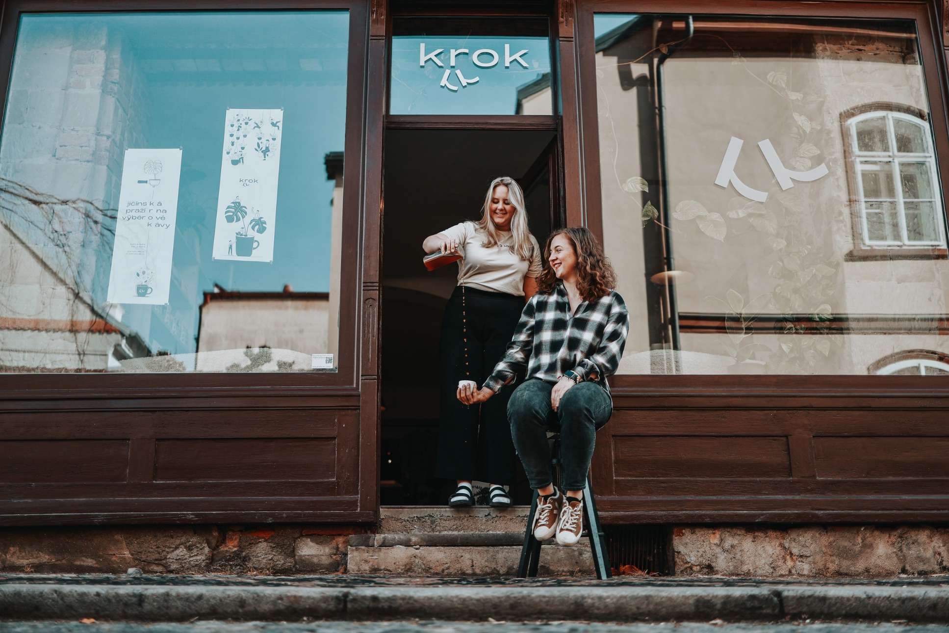 Kafe, nebo drink? Mládí rozhýbalo výběrové gastro v Jičíně